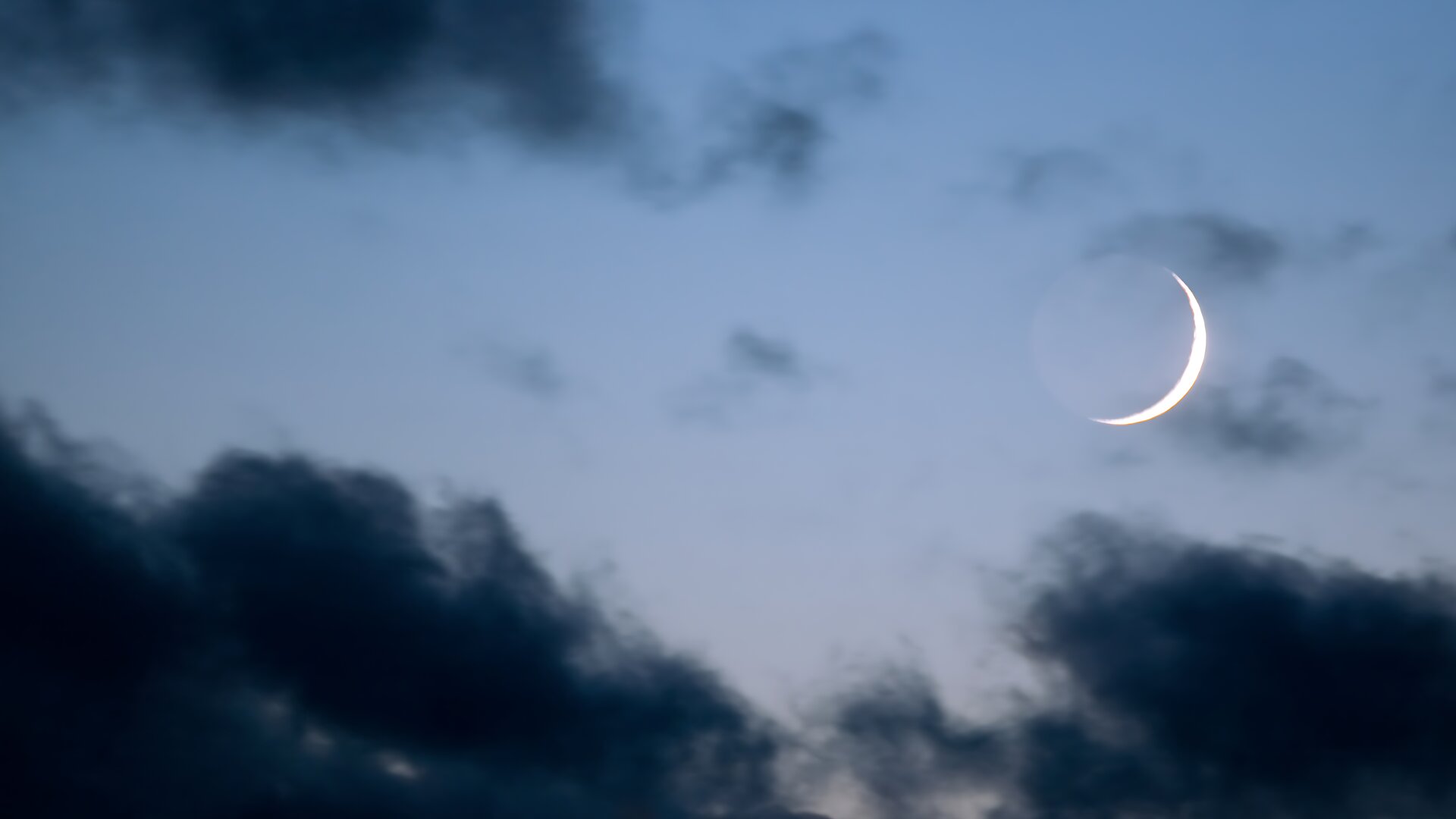 দেশের আকাশে দেখা গেল রজব মাসের চাঁদ: মাহে রমজান কবে