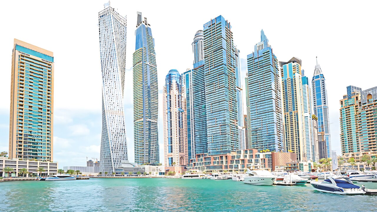 দুবাইয়ে কর্মসংস্থানের বিশাল সুযোগ: মাসিক বেতন ১৩ লাখ টাকা পর্যন্ত