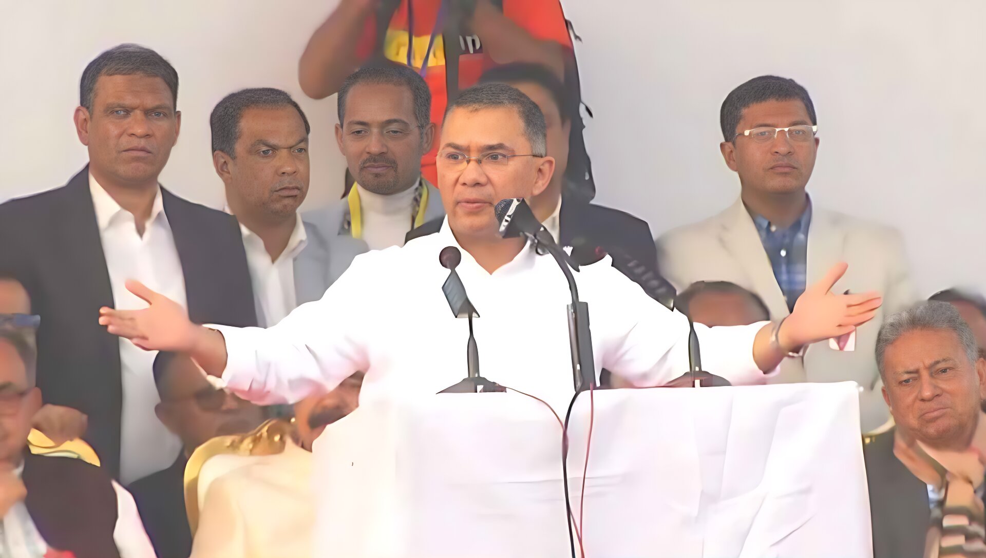 দেশে ফিরেই জনসভায় তারেক রহমান দিলেন যে ঘোষণা