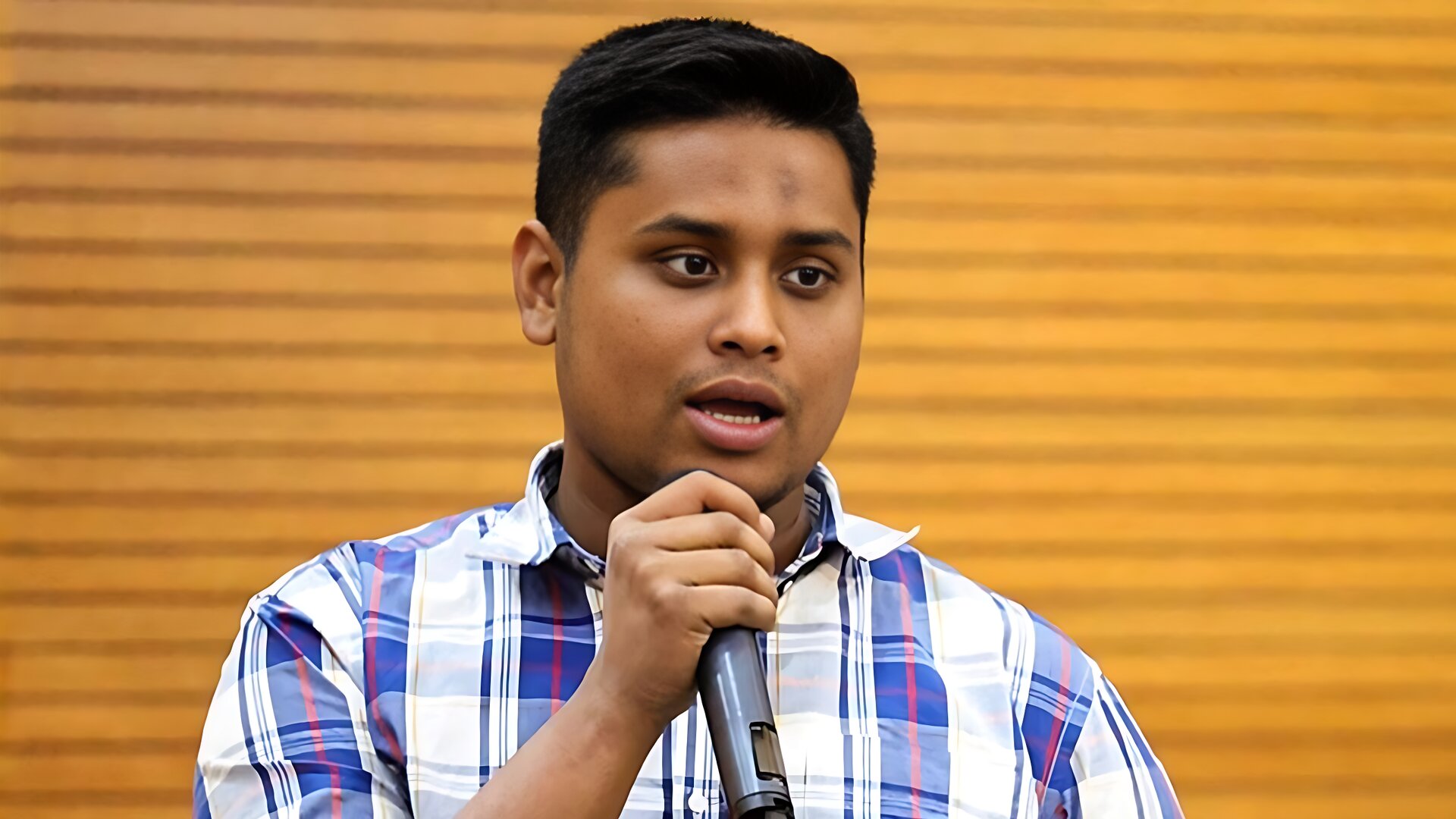 হলফনামায় হাসনাত আবদুল্লাহর সম্পদ প্রকাশ