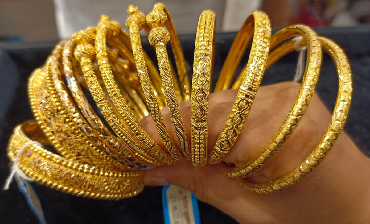 হু হু করে আরও বাড়ল সোনার দাম