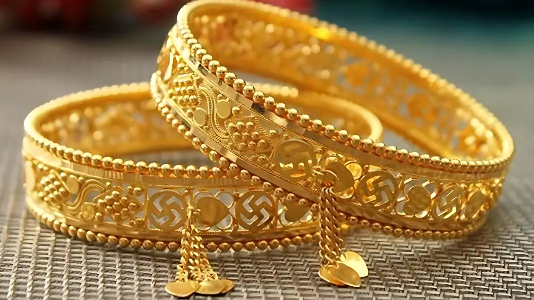 আজ এক ভরি ১৮, ২১, ২২ ক্যারেট স্বর্ণের দাম