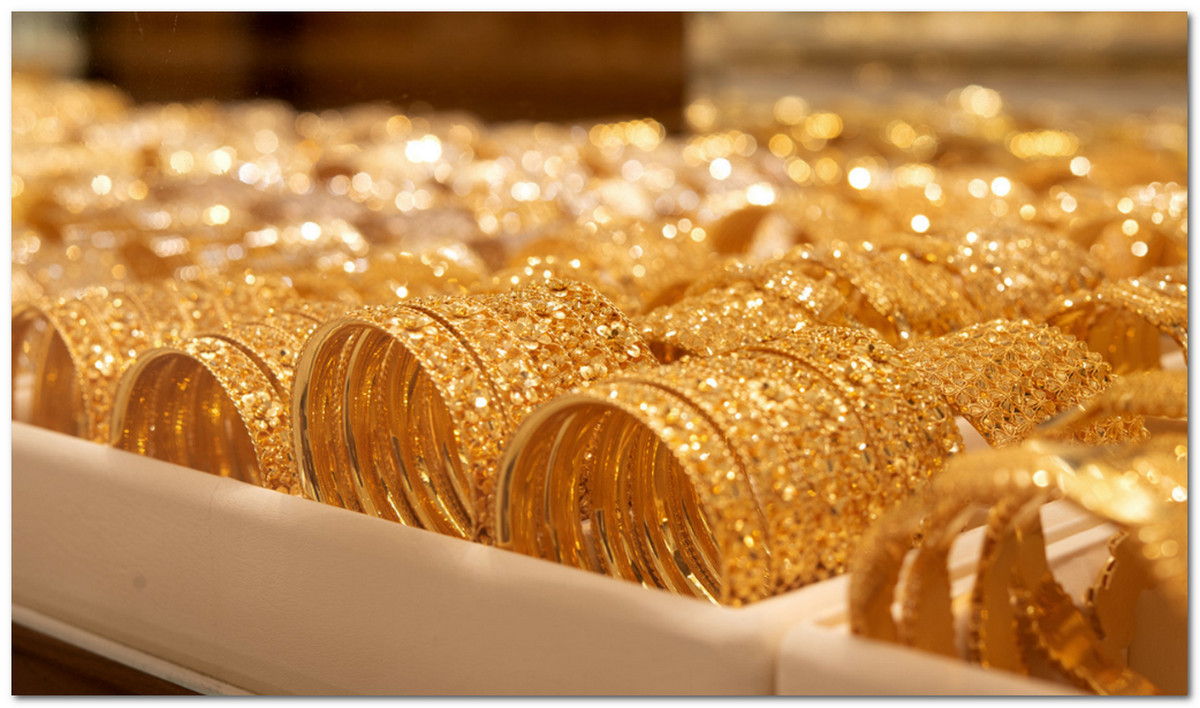 আবারও সোনার দামে বড় লাফ, দেশে ভরি কত হল