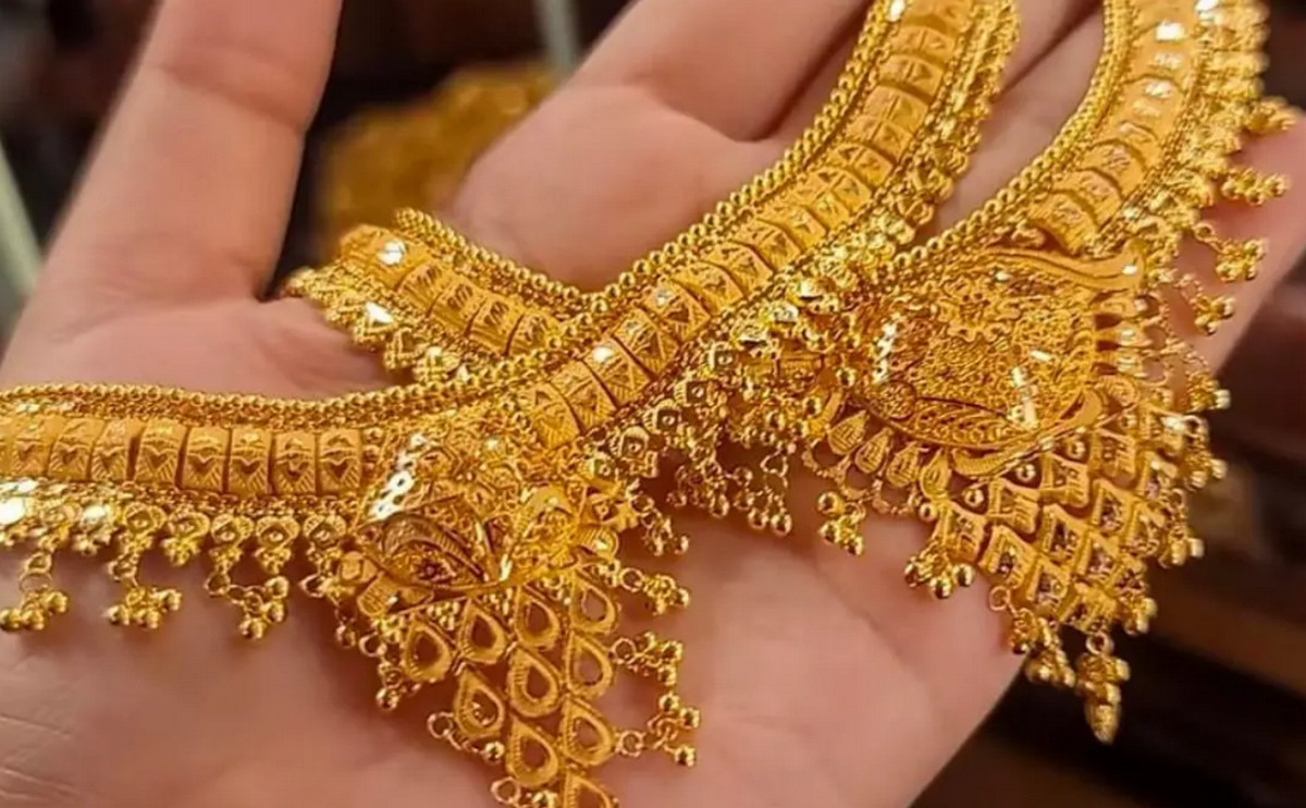 আবারও স্বর্ণের দামে বড় লাফ, এক ভরি কত হল