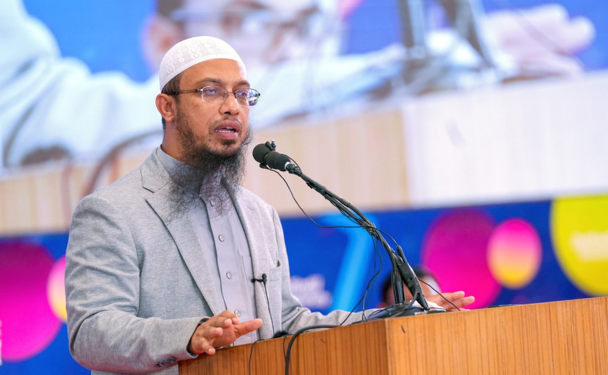 রোজা রেখে পায়খানার রাস্তার লোম কাটা জায়েজ কিনা