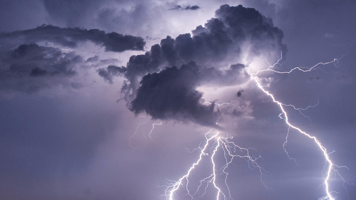 দেশের তিন বিভাগে বজ্রবৃষ্টির সম্ভাবনা