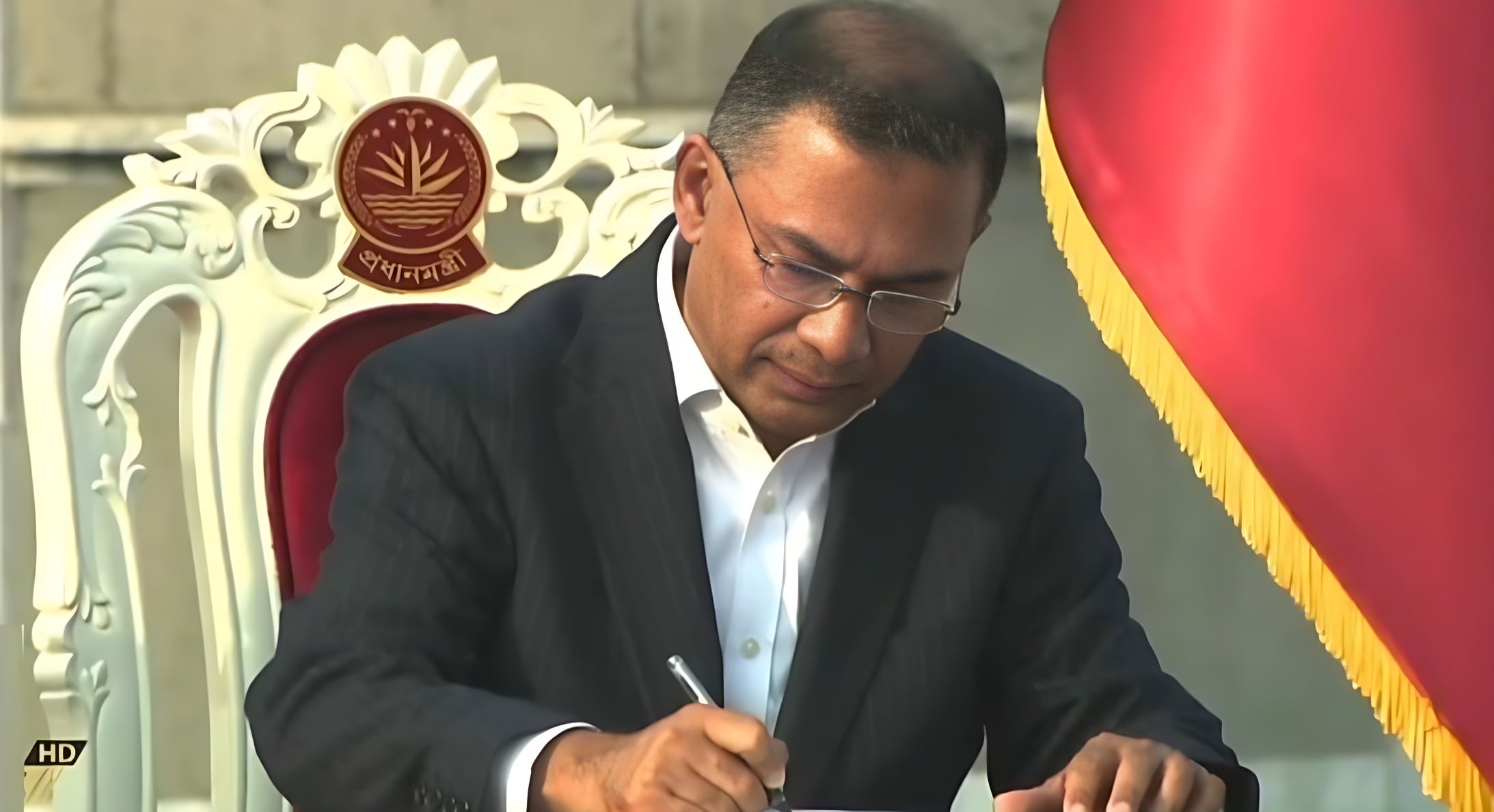 তারেক রহমানের নতুন আলটিমেটাম বেকায়দায় মন্ত্রী পরিষদ