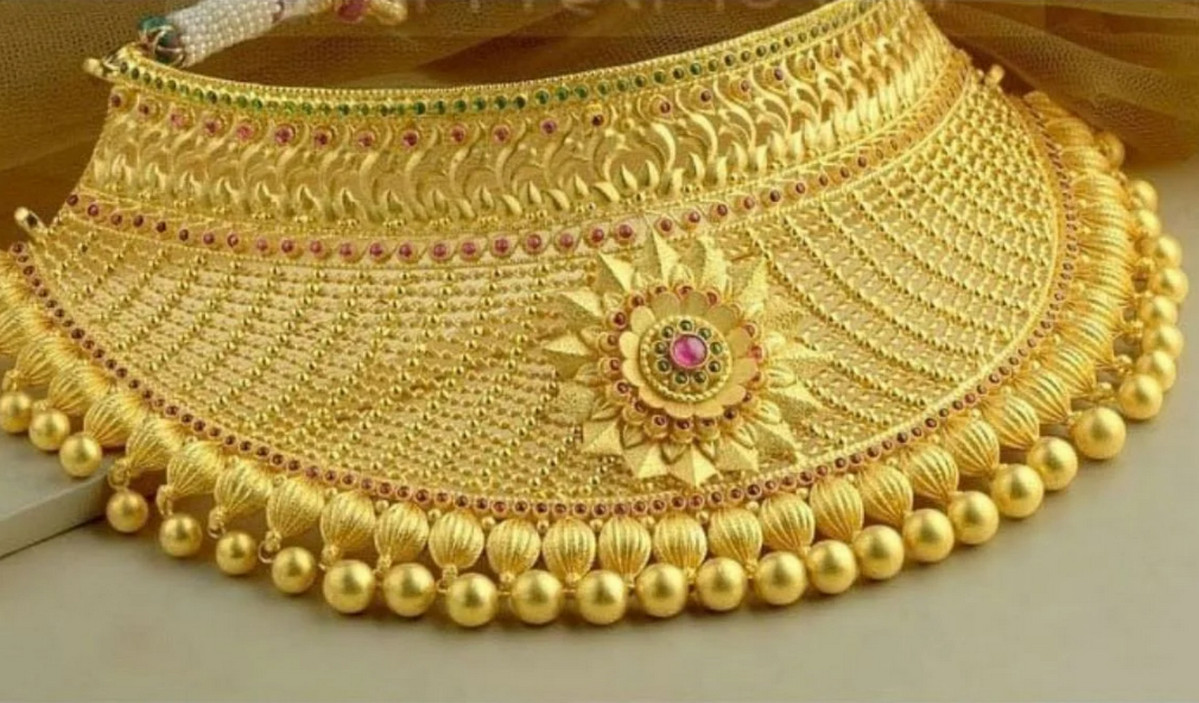 টানা দুই দিনে বাড়ল ৫০০০ টাকা: সোনার নতুন দাম নির্ধারণ