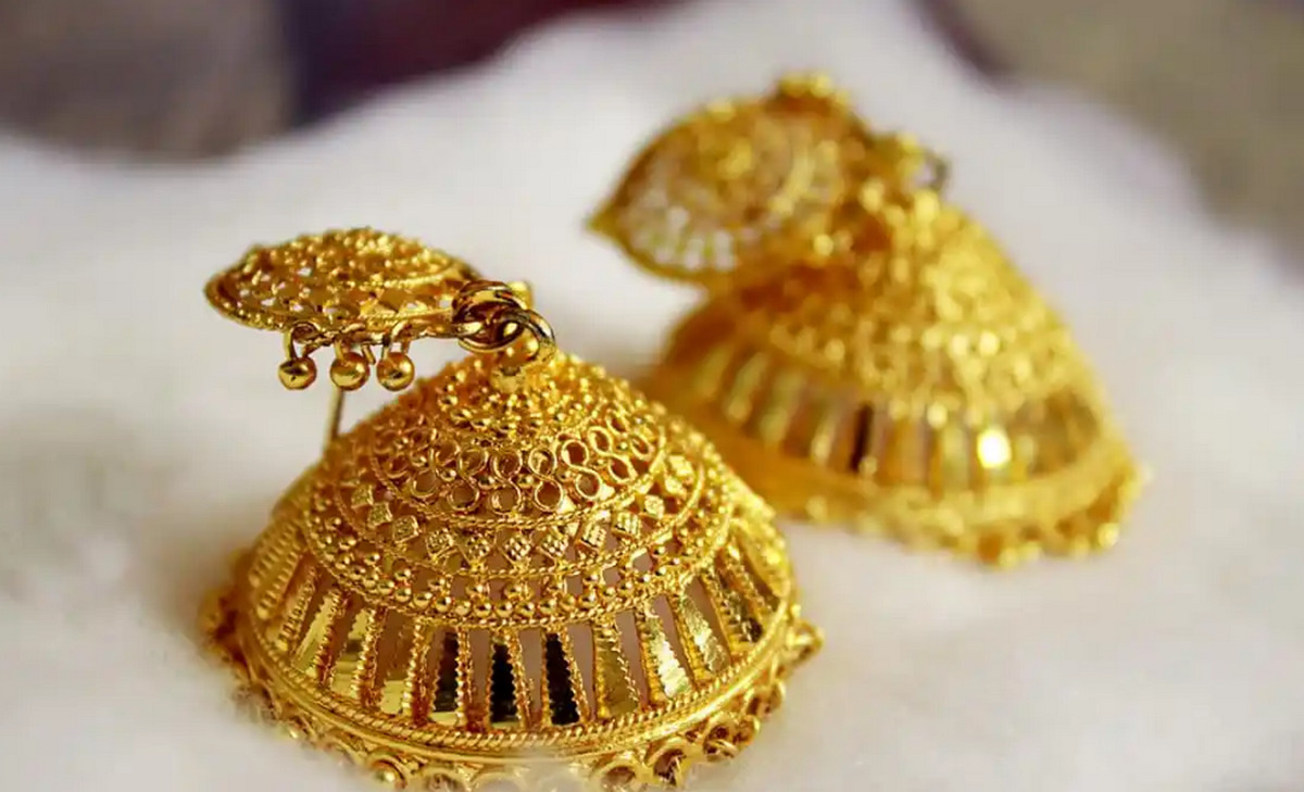 ঈদের আগে লাফিয়ে কমে গেল স্বর্ণের দাম