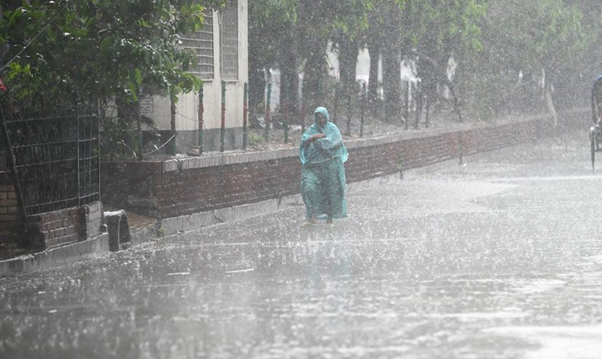 সারাদেশে পাঁচ দিন বৃষ্টির সম্ভাবনা: কালবৈশাখী ও বজ্রপাতের সতর্কতা