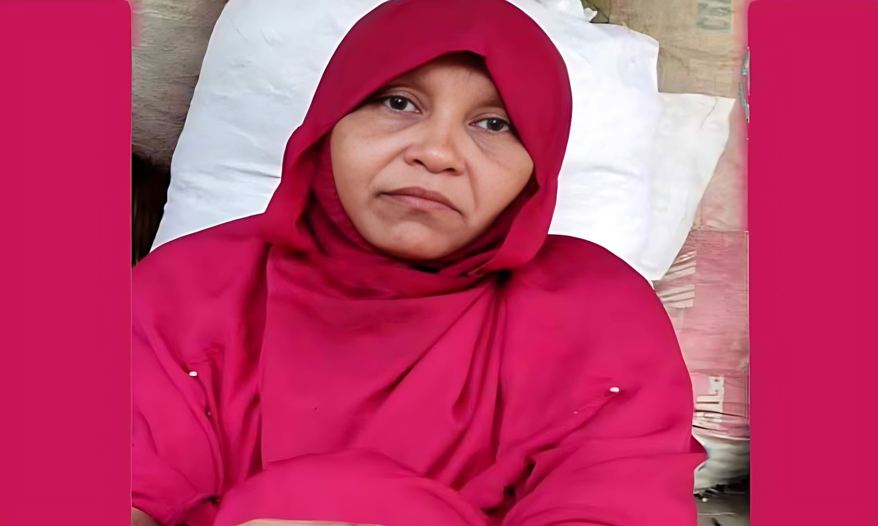 স্ত্রীর স্বীকৃতির দাবিতে প্রেমিকের বাড়িতে ৬০ বছরের নারীর অবস্থান