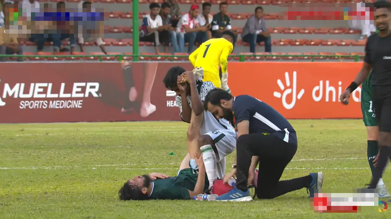 বাংলাদেশ বনাম পাকিস্তান: ৯০ মিনিটের খেলা শেষ, Live দেখুন এখানে