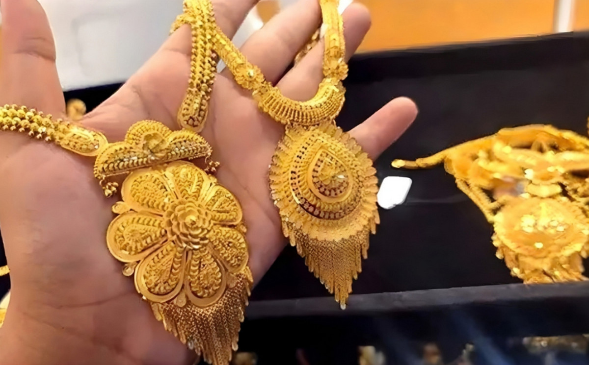 ৬ ঘণ্টার ব্যবধানে লাফিয়ে বাড়ল স্বর্ণের দাম