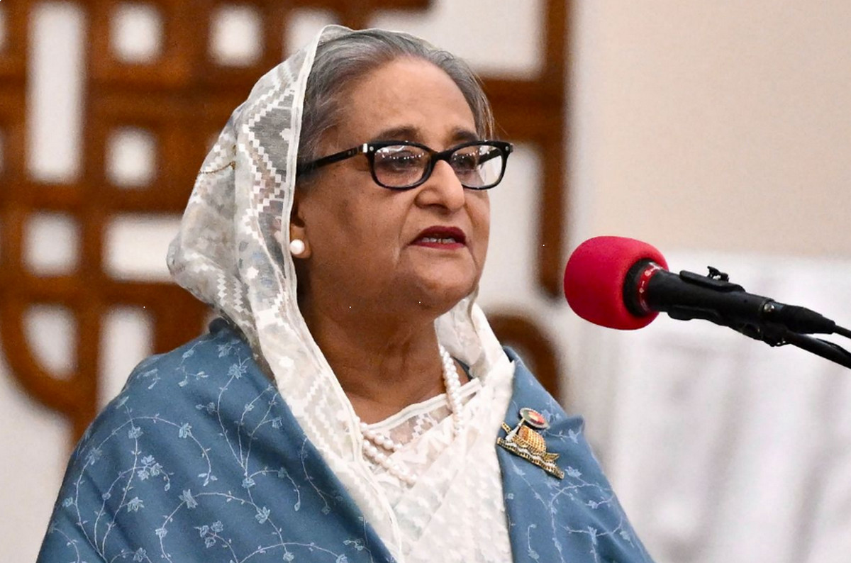 শেখ হাসিনার মৃত্যুদণ্ডকে ‘অবৈধ’ দাবি করে চ্যালেঞ্জ