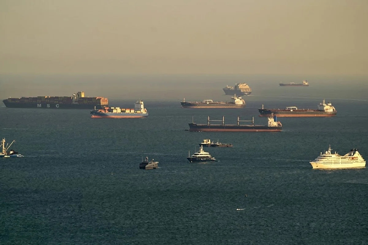 হরমুজ প্রণালীতে জাহাজ চলাচল নিয়ে ইরানের নতুন প্রস্তাব: শর্ত দিল তেহরান