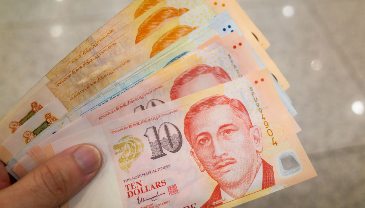 কমে গেল সিঙ্গাপুর ডলারের বিনিময় হার