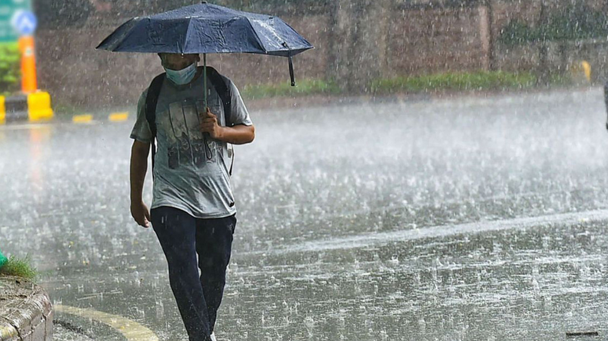 তিন বিভাগে ভারী বৃষ্টির পূর্বাভাস