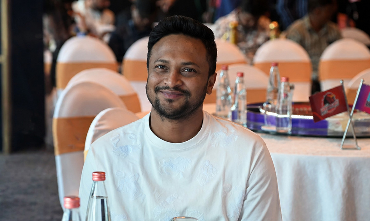 বছরের শেষেই দেশে ফিরছেন সাকিব!