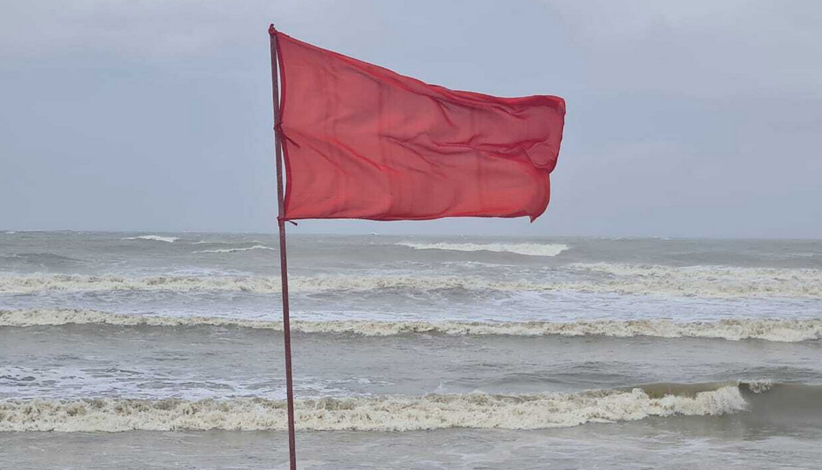 সাগরে লঘুচাপ, ৪ সমুদ্রবন্দরে ৩ নম্বর সতর্কতা সংকেত