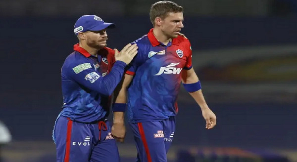 বেপরয়া পিটুনি খেলেন দিল্লি ক্যাপিটালসের মুস্তাফিজ বদলি বোলার