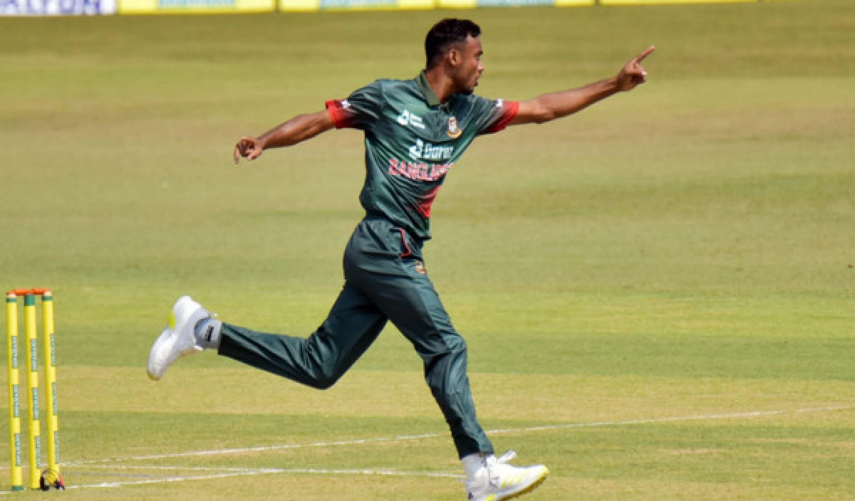 নিজের জাত চিনিয়েছে টাইগার বোলার শরিফুল