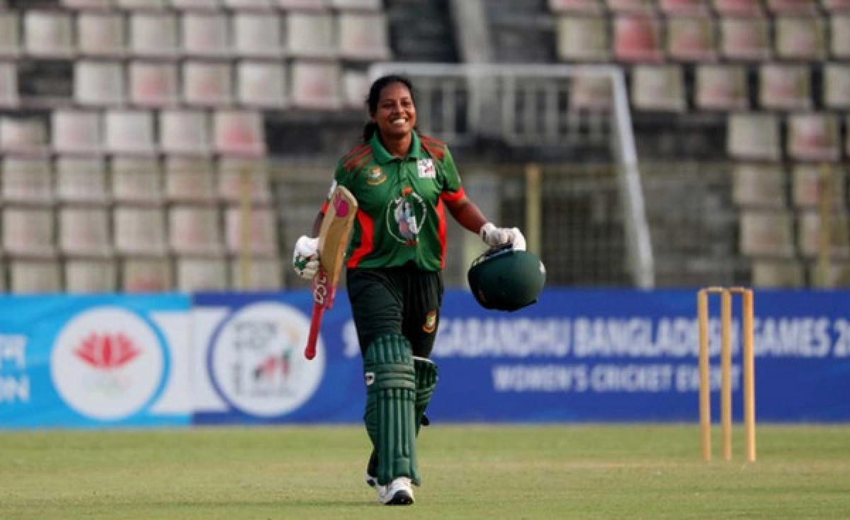 রিতু মনি ১৩৬, লতা ১০৯, ইন্দিরা রোড ৭৩, সেঞ্চুরির পর বল হাতে তাণ্ডব