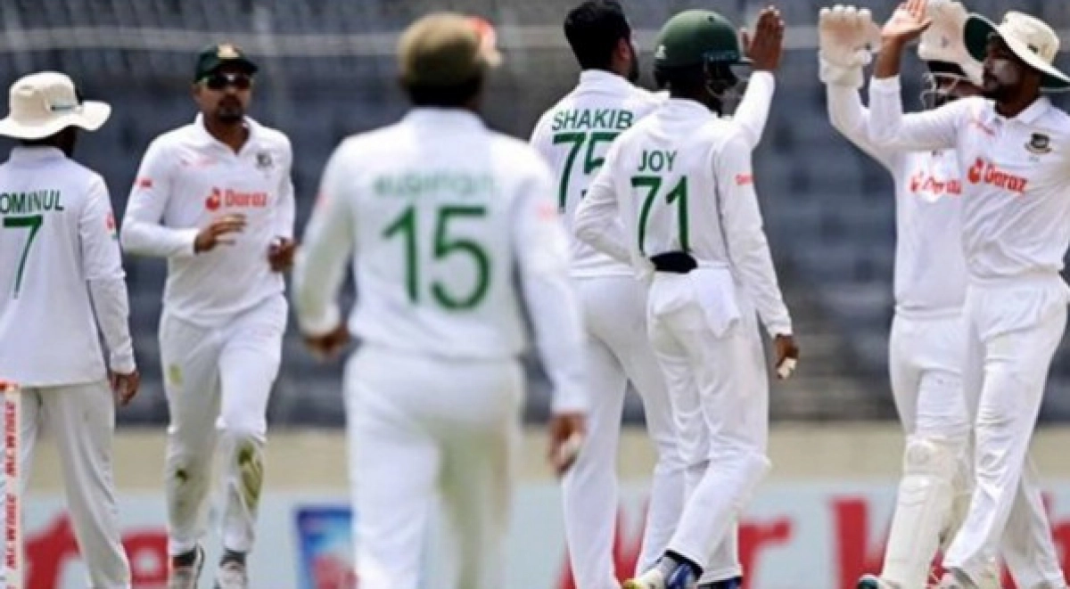 আবারও সাকিবের ঘূর্ণিতে উইকেট হারয়ালো লঙ্কানরা, দেখুব সর্বশেষ স্কোর