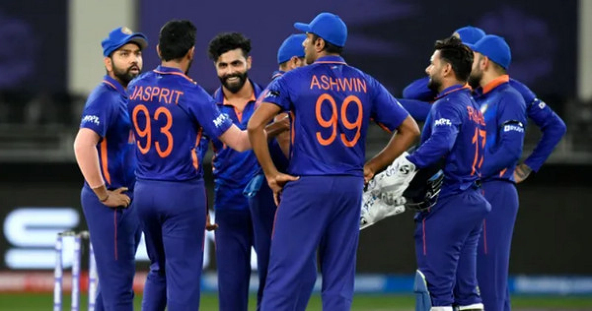 অধিনায়কত্ব করলে বন্ধুত্ব দূরে সরিয়ে রাখতে হয়