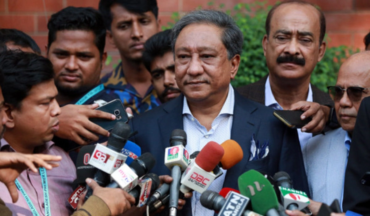 এই মাত্র পাওয়া: কোচকে ছেড়ে দিল বিসিবি