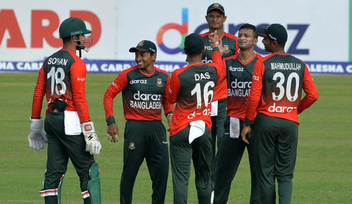 টেস্ট শেষ হাওয়ার আগেই নতুন চমক দেখালো টি-২০ ও ওয়ানডে দলে