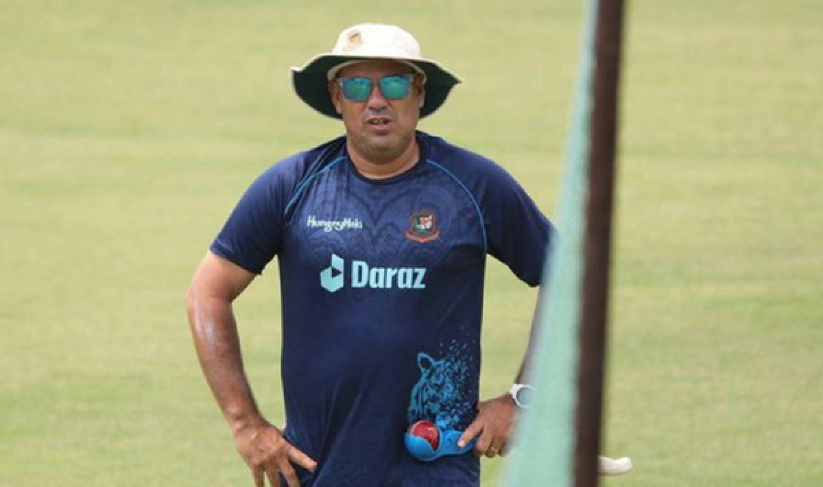 “ধৈর্য ধরা, শৃঙ্খলা রাখা, জোর দিয়েই বলে যাচ্ছি”- বোলারদের উপর ক্ষেপে প্রধান কোচ