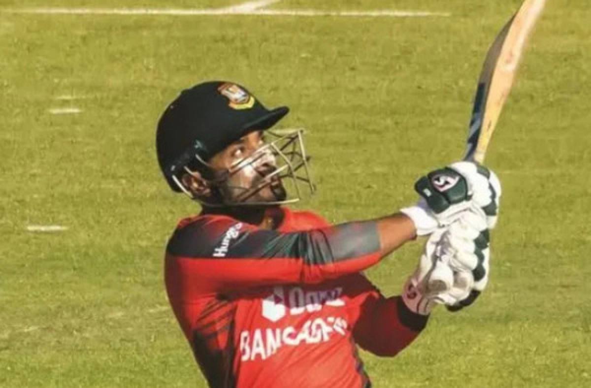 চরম বিপর্যয়ে বাংলাদেশের ব্যাটিং, দেখেনিন সর্বশেষ স্কোর