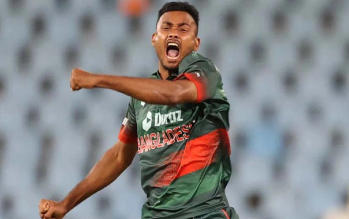মুস্তাফিজ ও শরিফুলের বোলিং তাণ্ডবে একাধিক উইকেট হারলো জিম্বাবুয়ে, দেখুন সর্বশেষ স্কোর
