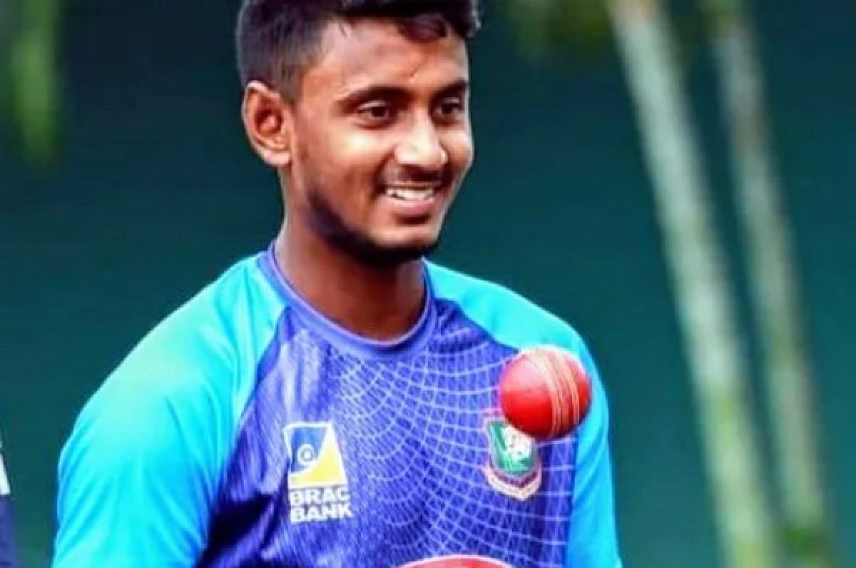 ৪,৪,৪,৪,৪,৪,৬,৬ চার ছক্কার ঝড়ে বিপ্লবের দুর্দান্ত সেঞ্চুরি