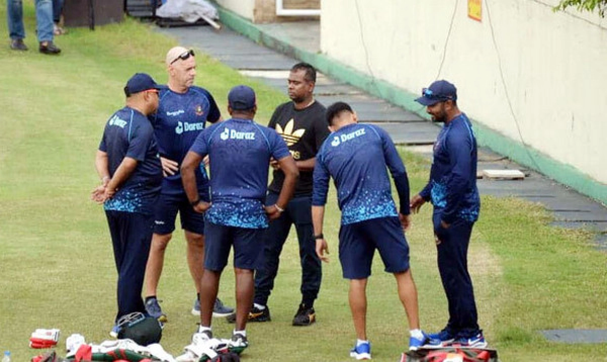 ঢাকায় এসে প্রথম দুই ঘণ্টায় যা যা করলেন শ্রীরাম
