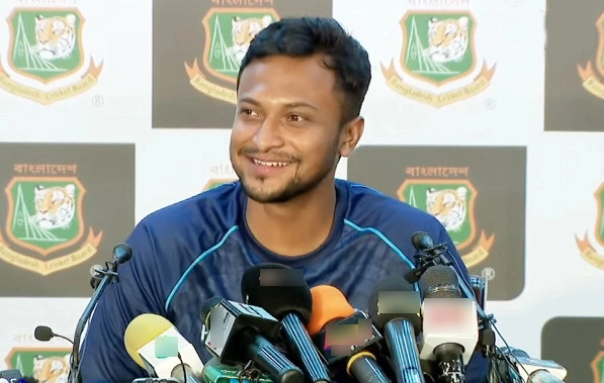 ‘আমরা ফোর-ফাইভের স্টুডেন্ট না যে আমাদের শিখিয়ে দিতে হবে’