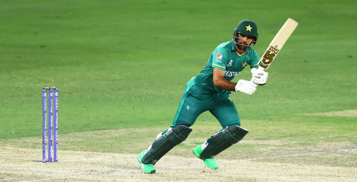 ৫ ওভার শেষ দেখে নিন পাকিস্তানের সর্বশেষ স্কোর