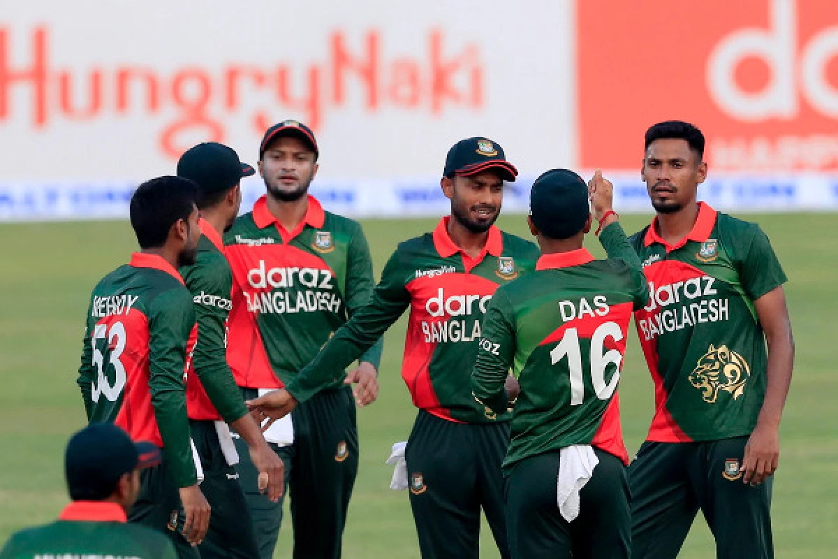 গৌরব কাপুর বাংলাদেশ ক্রিকেটের 'প্রবলেম চাইল্ড' নামে আখ্যা দিয়েছেন যে খেলোয়াড়কে