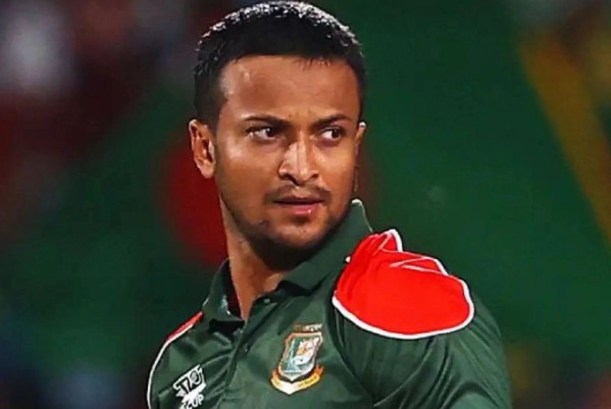 টি-২০ ব্যাটিং র্যাঙ্কিংয়ে পেছালেন বাবর, দেখুন সাকিবের অবস্থান