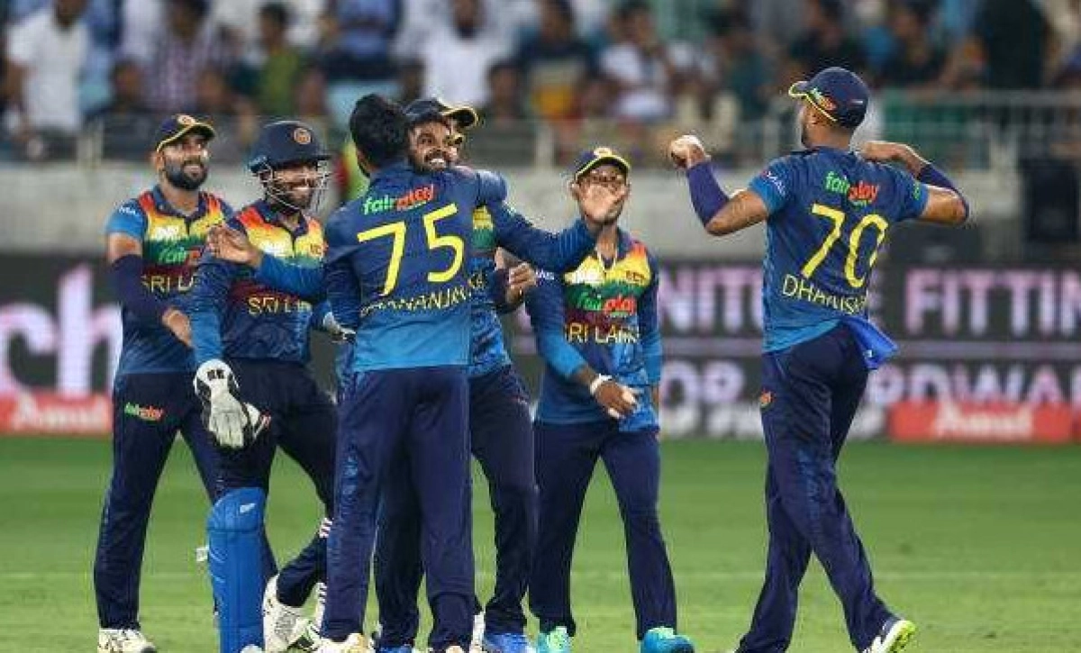 একাধিক চমক দিয়ে টি-২০ বিশ্বকাপের শক্তিশালী দল ঘোষণা করল শ্রীলঙ্কা