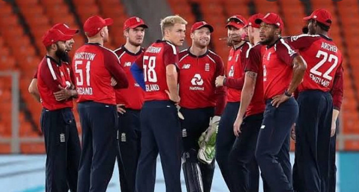 তারকা বোলার হারিয়ে বিশ্ব কাপে বিপদে ইংল্যান্ড
