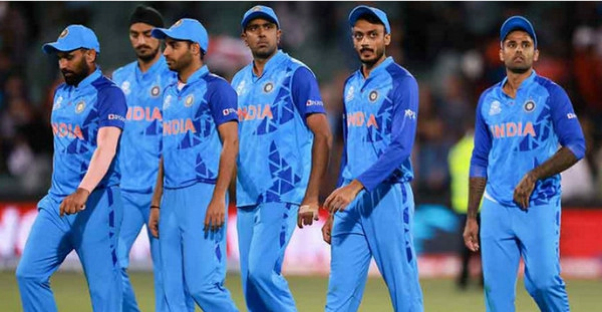 টি-২০ বিশ্বকাপে ব্যর্থতায় সবাইকে বরখাস্ত করলো ভারতীয় ক্রিকেট বোর্ড