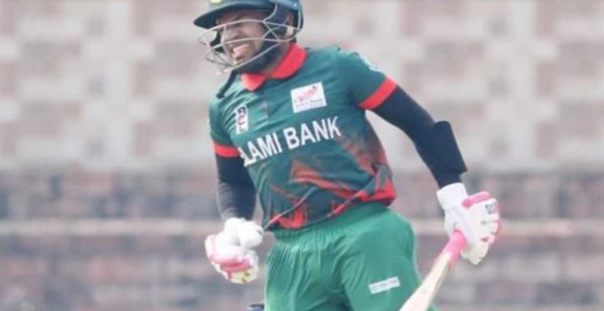 মুশফিকের ঝড়ো ব্যাটিংয়ে বড় সংগ্রহে দল