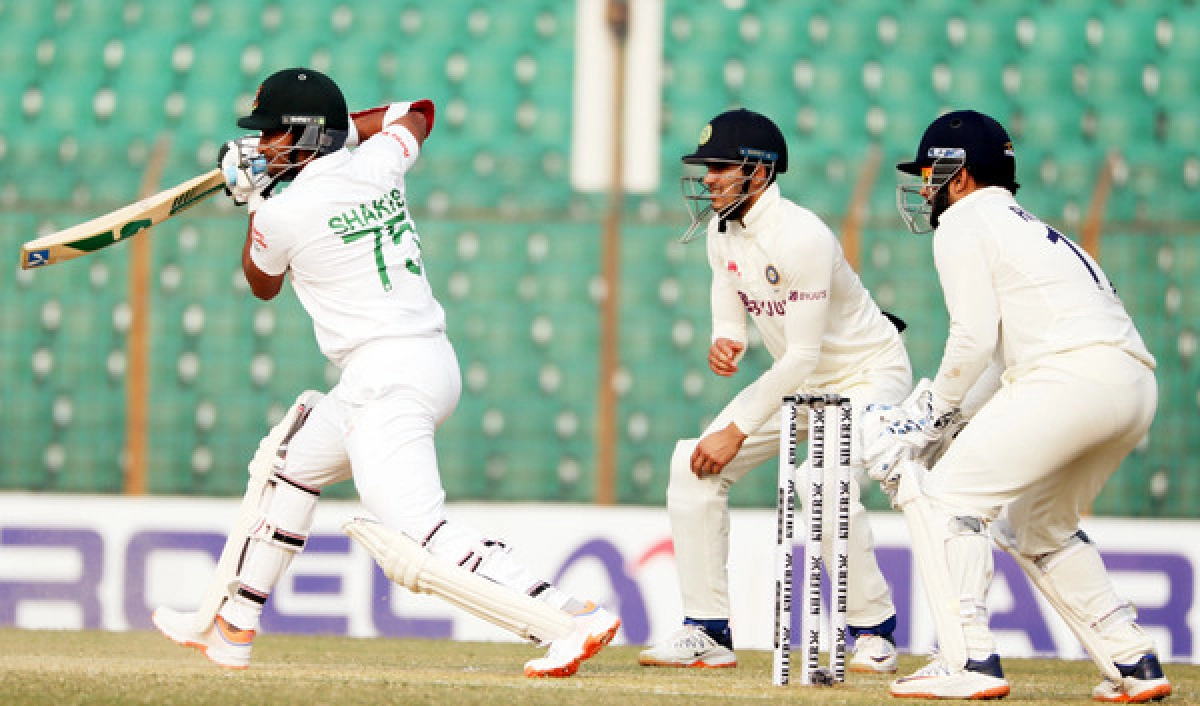 ভারতের কাছে টাইগারদের অসহায় আত্মসমর্পণ, দ্বিতীয় দিন শেষে দেখে নিন সর্বশেষ স্কোর