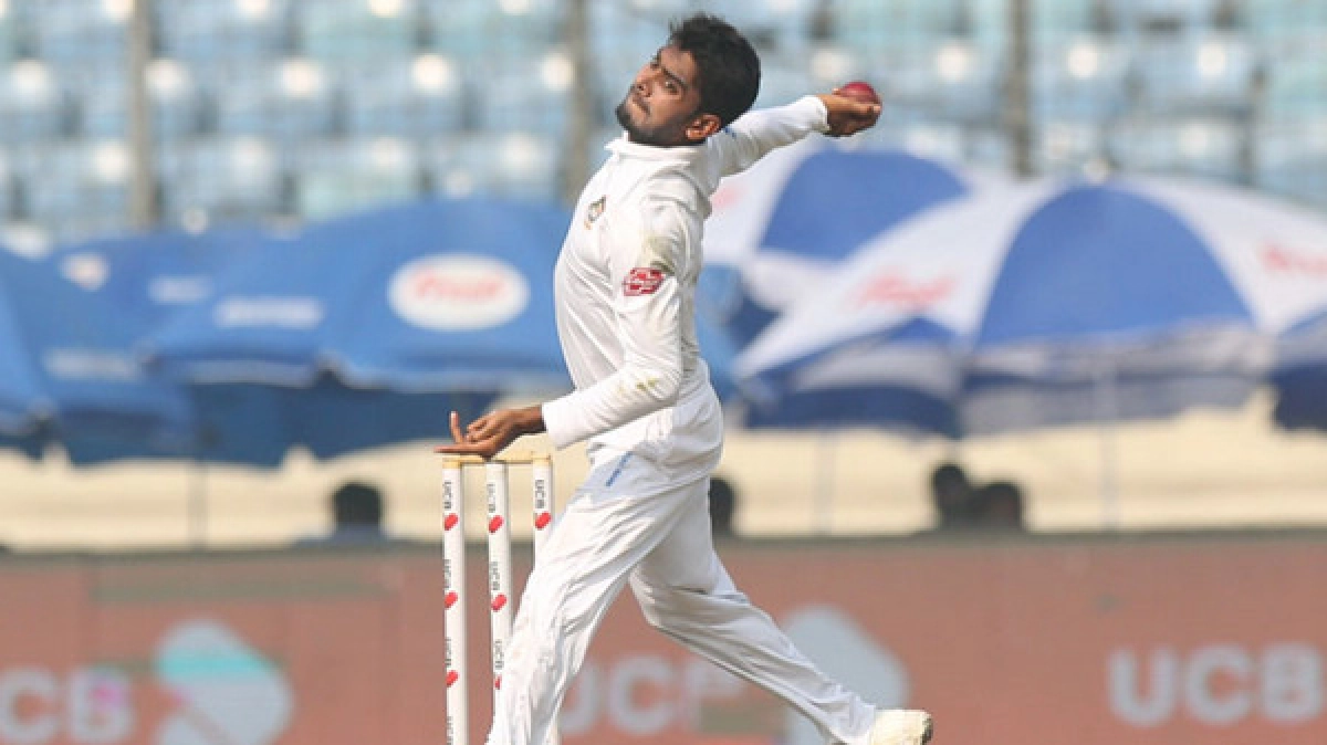 অবশেষে মিরাজের ফাঁদে অশ্বিনের বিদায়, দেখুন সর্বশেষ স্কোর