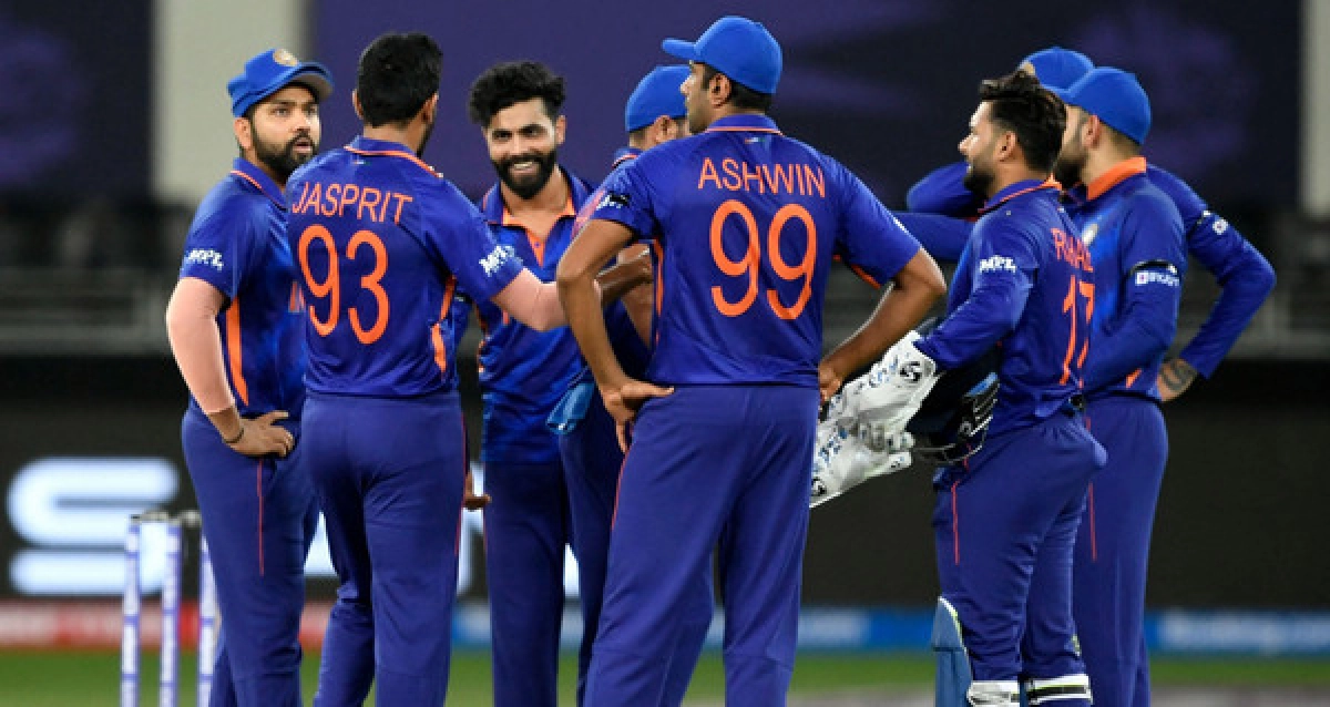 দুই তারকা ক্রিকেটার বাদ দিয়ে ১ম ওয়ানডের জন্য একাদশ ঘোষণা করল ভারত