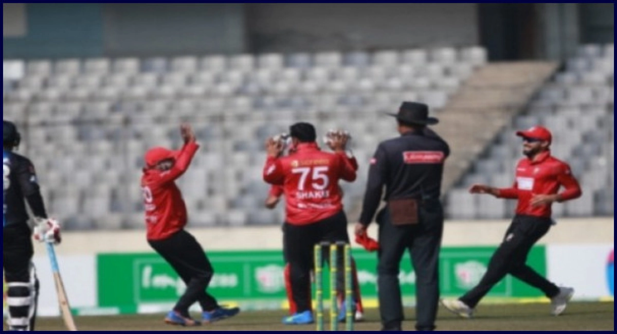 মিস ফিল্ডিংয়ের ম্যাচে বরিশালকে বিশাল রানের লক্ষ্য দিলো রংপুর