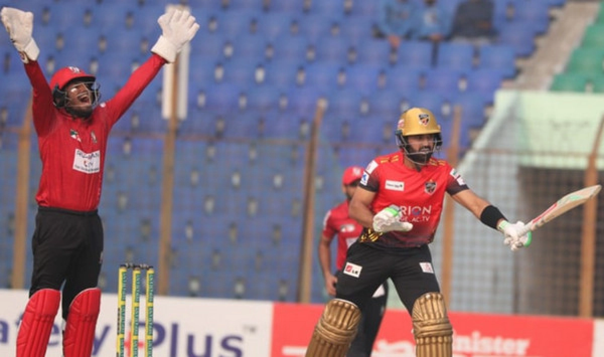 চরম উত্তেজনায় শেষ হল কুমিল্লা-বরিশালের ম্যাচ, জেনে নিন ফলাফল