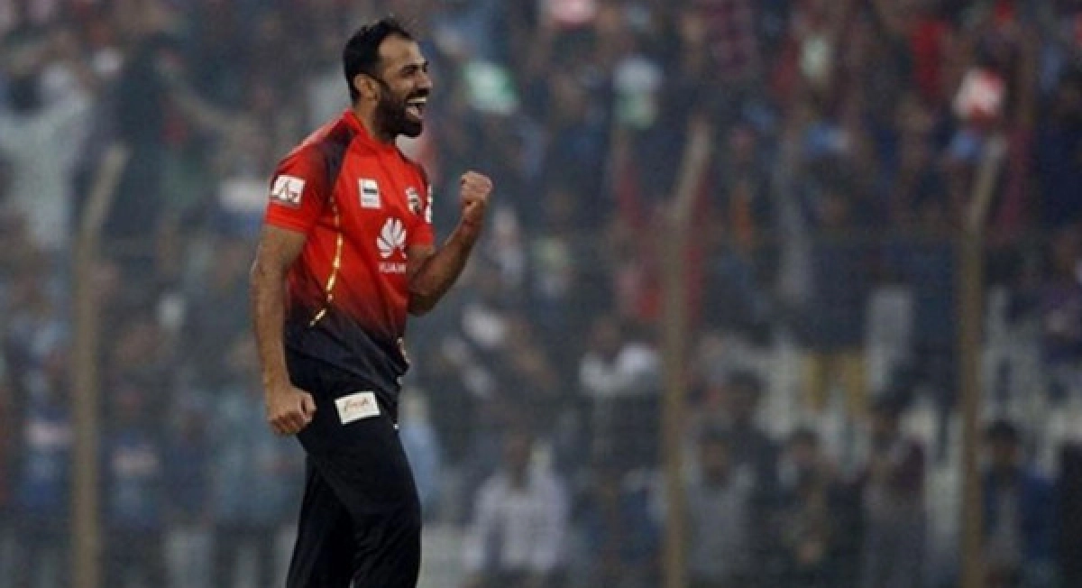 বিপিএলের খেলা বাদ দিয়ে দেশে ফিরলেন ওয়াহাব রিয়াজ