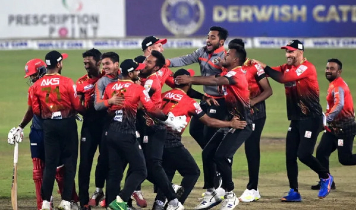 ৪২৩ রানের ম্যাচ জিতে বিপিএলে অন্যতম এক রেকর্ড গড়লেন কুমিল্লা
